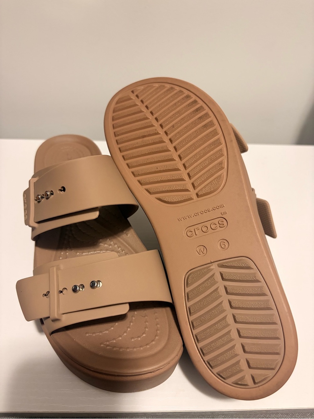 CROCS Women Brooklyn Buckle Low Wedge Platform Sandals - Picture 2 of 3